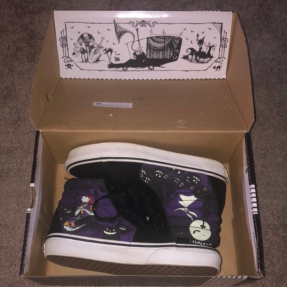 The Nightmare Before Christmas High Top Vans, Women’s 7.5, Men’s 6